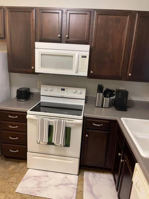 Simple Elegant Townhouse Dt Ncsu Apartamento
