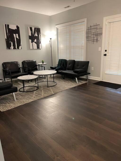 Apartamento Simple Elegant Townhouse Dt Ncsu Raleigh
